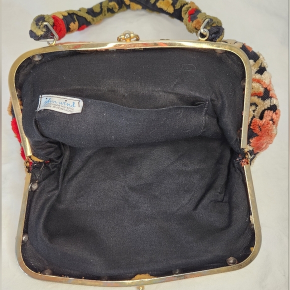 John Wind Chenille Purse - Picture 6 of 12